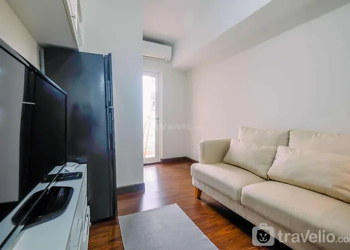 Spacious And Modern 2Br Springlake Summarecon Bekasi Apartment By Travelio