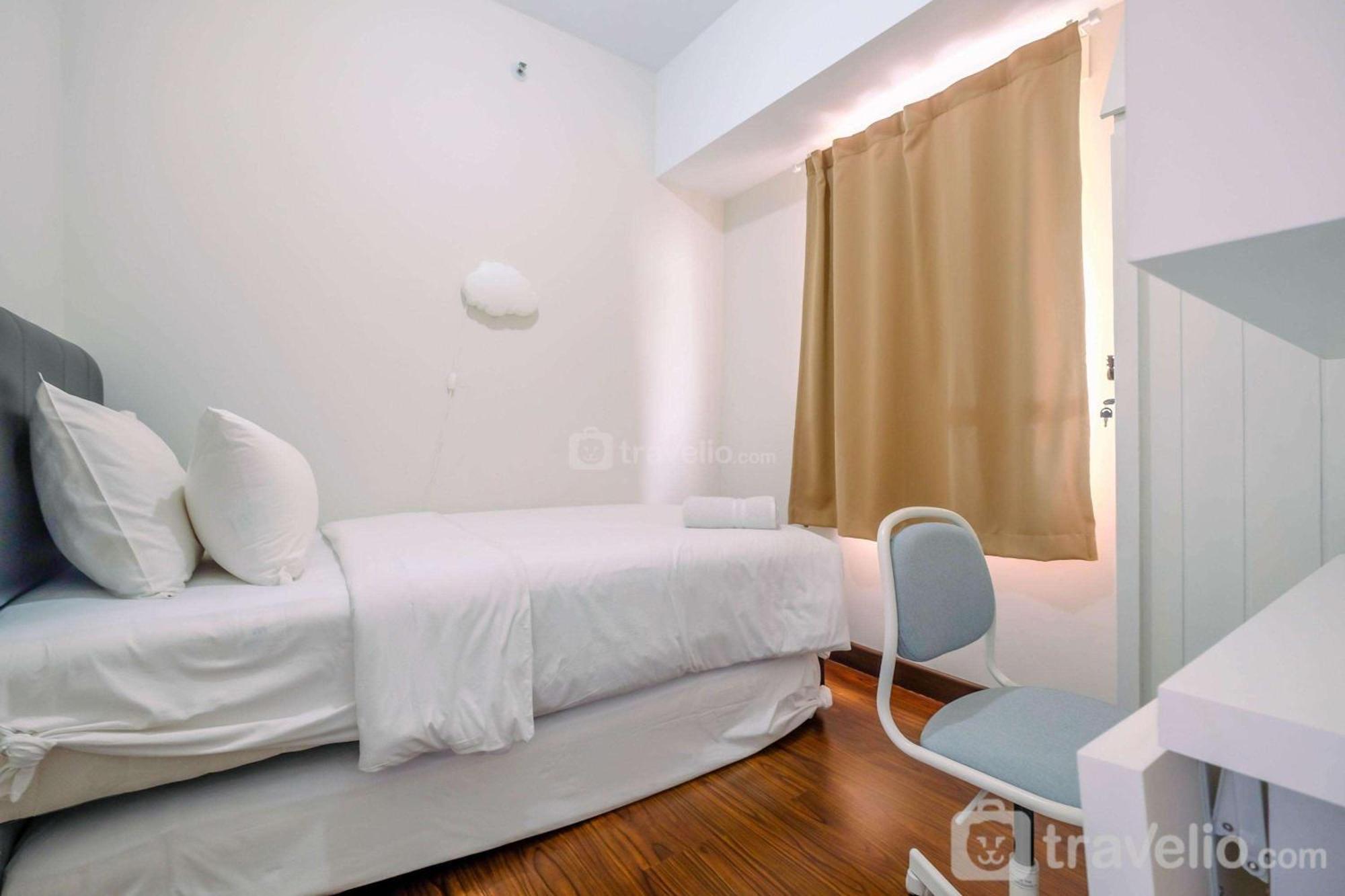 Spacious And Modern 2br Springlake Summarecon By Travelio *