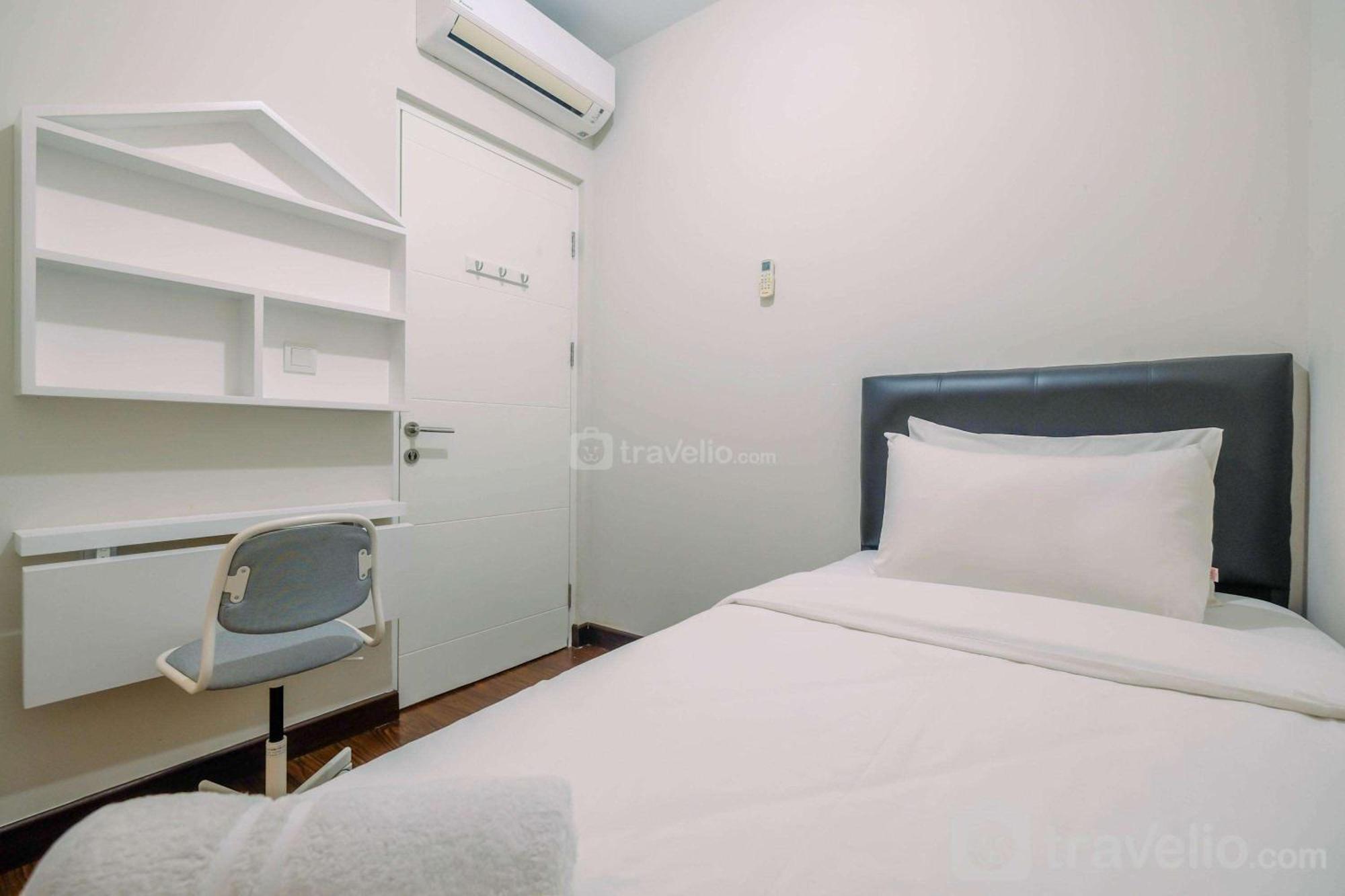 Spacious And Modern 2br Springlake Summarecon By Travelio * Bekasi