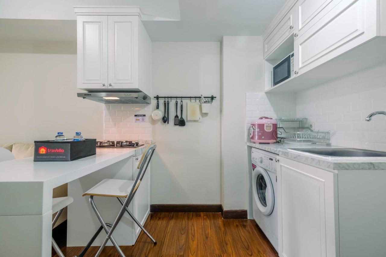 Spacious And Modern 2br Springlake Summarecon By Travelio *